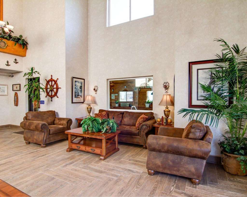Comfort Inn & Suites Murrieta Temecula Wine Country Beltér fotó